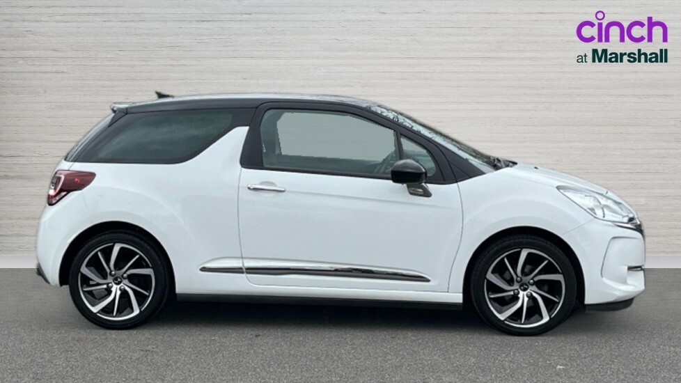 Citroen DS3 1.2 Puretech Connected Chic Hatchback M Black #2