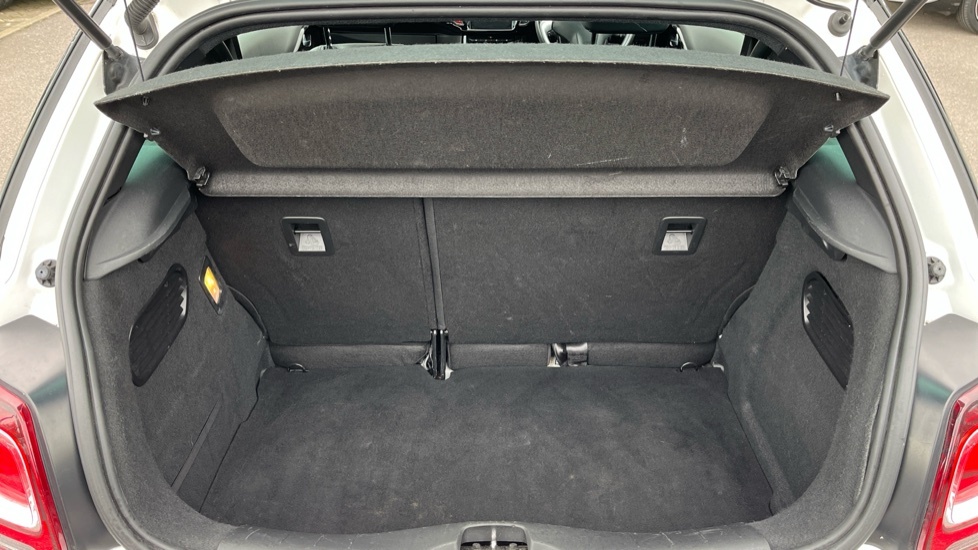 Citroen DS3 1.2 Puretech Connected Chic Hatchback M Black #15