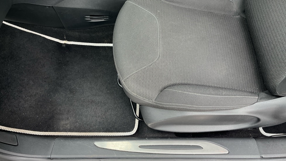 Citroen DS3 1.2 Puretech Connected Chic Hatchback M Black #31