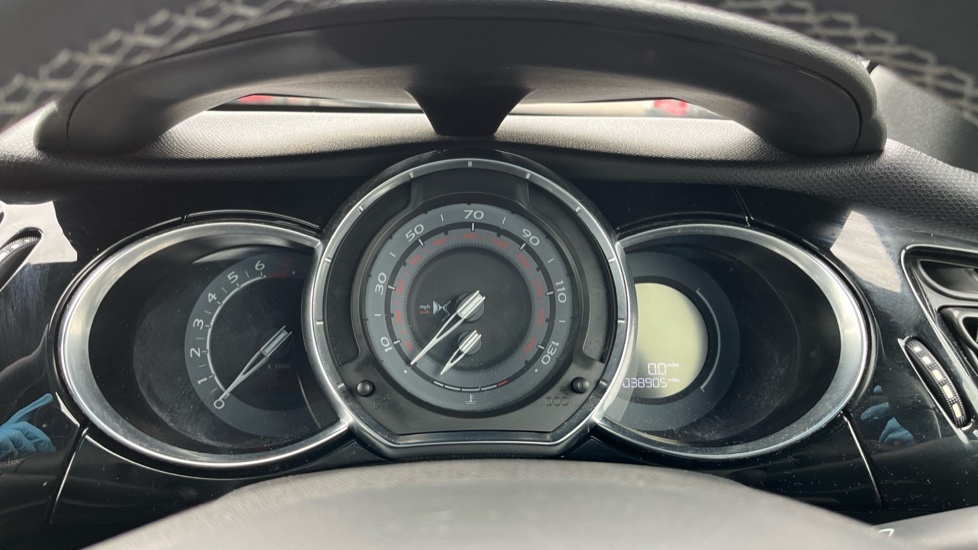 Citroen DS3 1.2 Puretech Connected Chic Hatchback M Black #13
