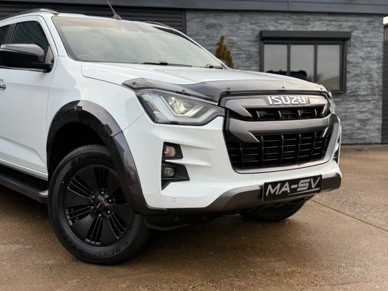 Isuzu D-Max 1.9 V-cross Double Cab 4X4 - 2023 72 White #3