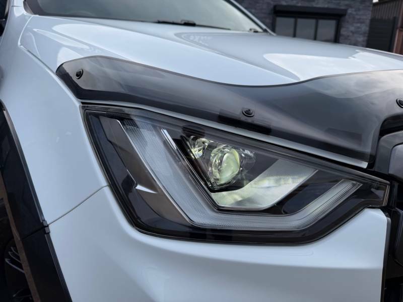 Isuzu D-Max 1.9 V-cross Double Cab 4X4 - 2023 72 White #6