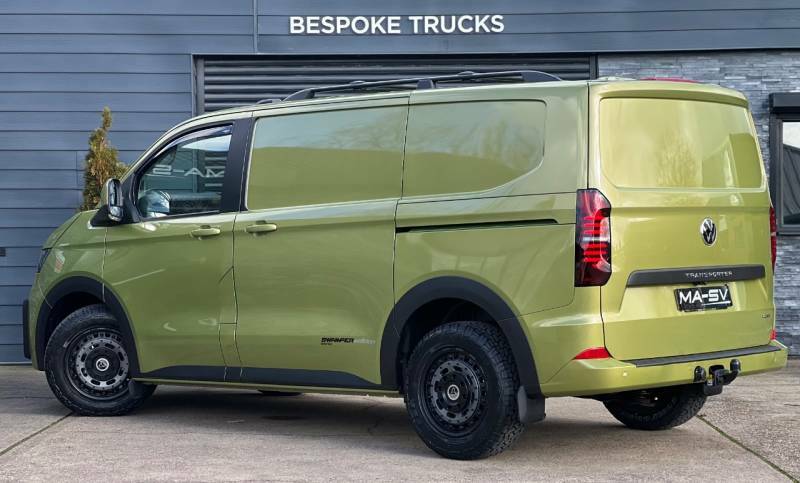 Volkswagen Transporter 2.0 Tdi 150 Commerce Pro Van 4Motion - 2025 VN75TUW Green #6