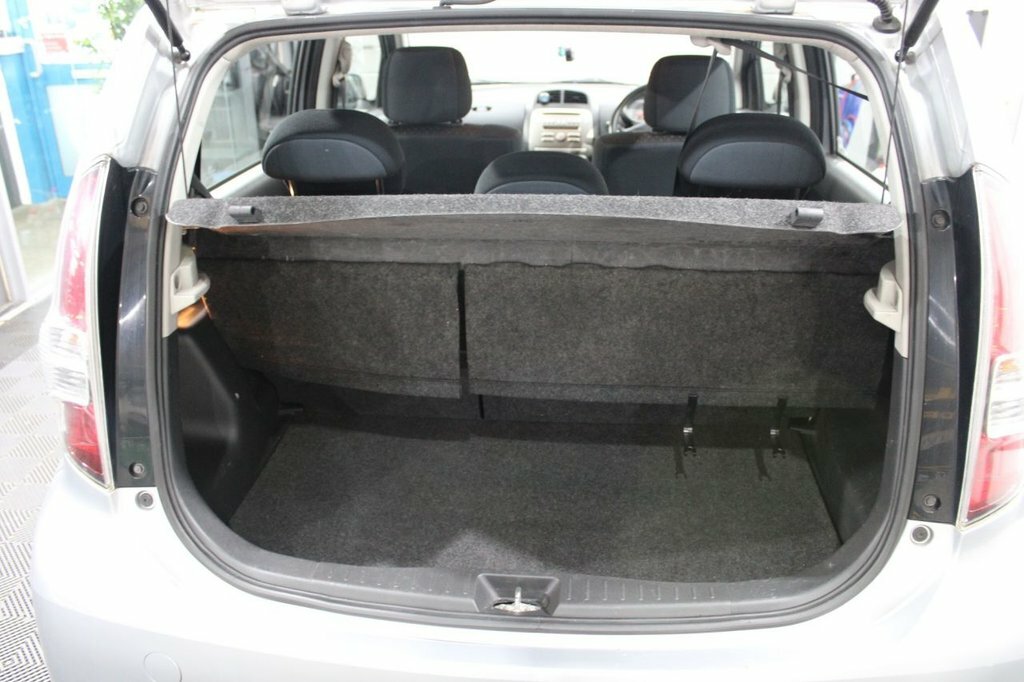 Daihatsu Sirion 1.3 Se Hatchback 137 G Km 85 Bh Silver #16