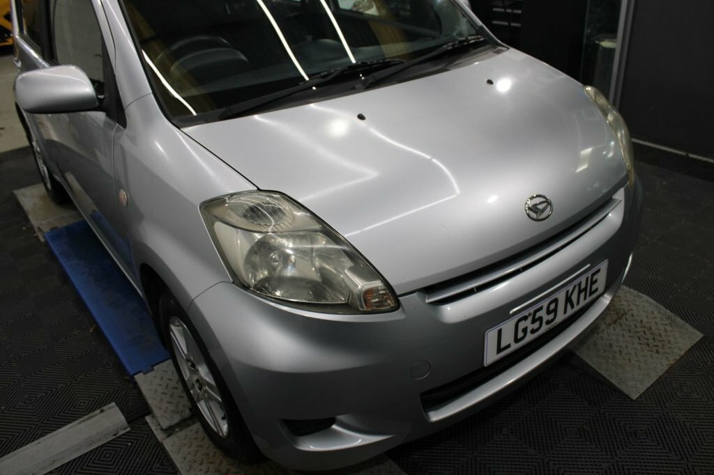 Daihatsu Sirion 1.3 Se Hatchback 137 G Km 85 Bh Silver #9