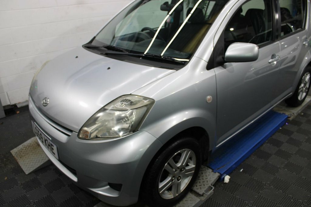 Daihatsu Sirion 1.3 Se Hatchback 137 G Km 85 Bh Silver #10