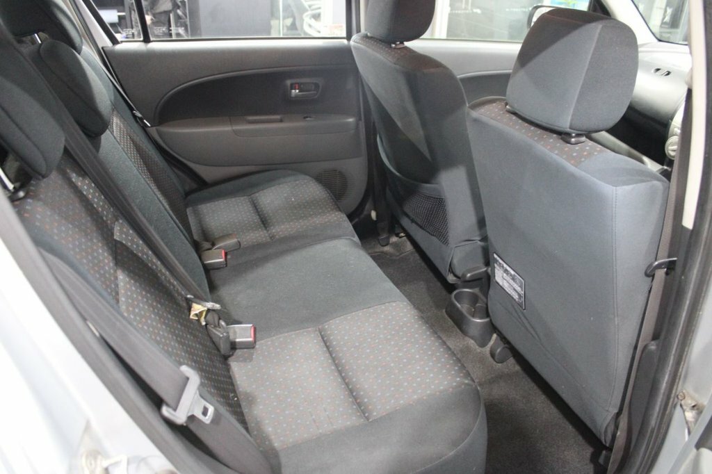 Daihatsu Sirion 1.3 Se Hatchback 137 G Km 85 Bh Silver #15