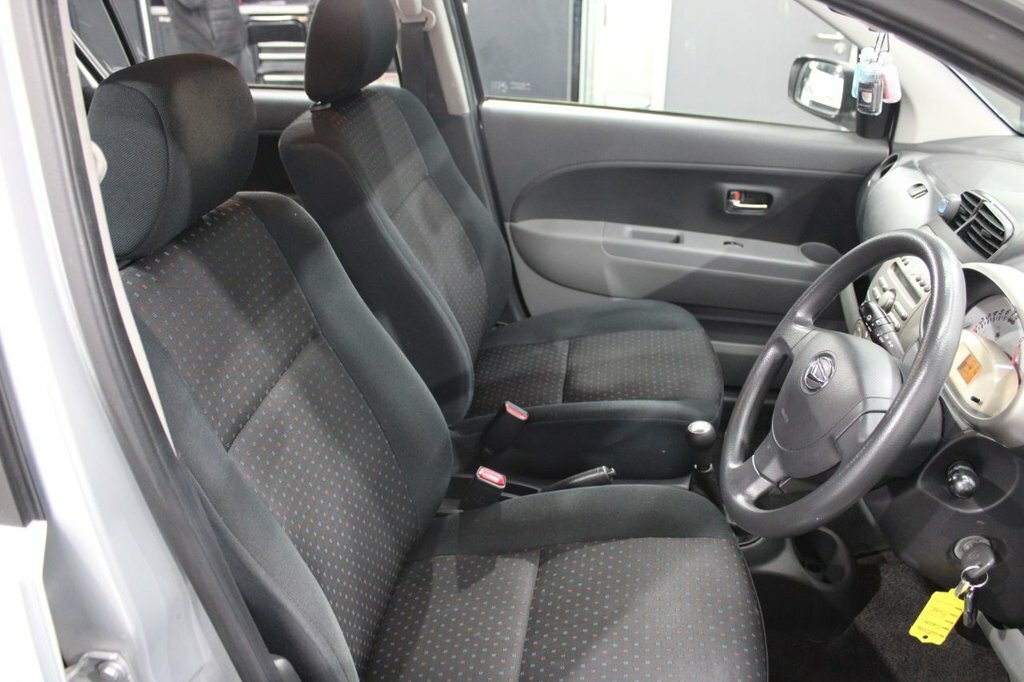 Daihatsu Sirion 1.3 Se Hatchback 137 G Km 85 Bh Silver #14