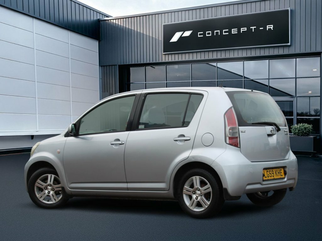 Daihatsu Sirion 1.3 Se Hatchback 137 G Km 85 Bh Silver #4
