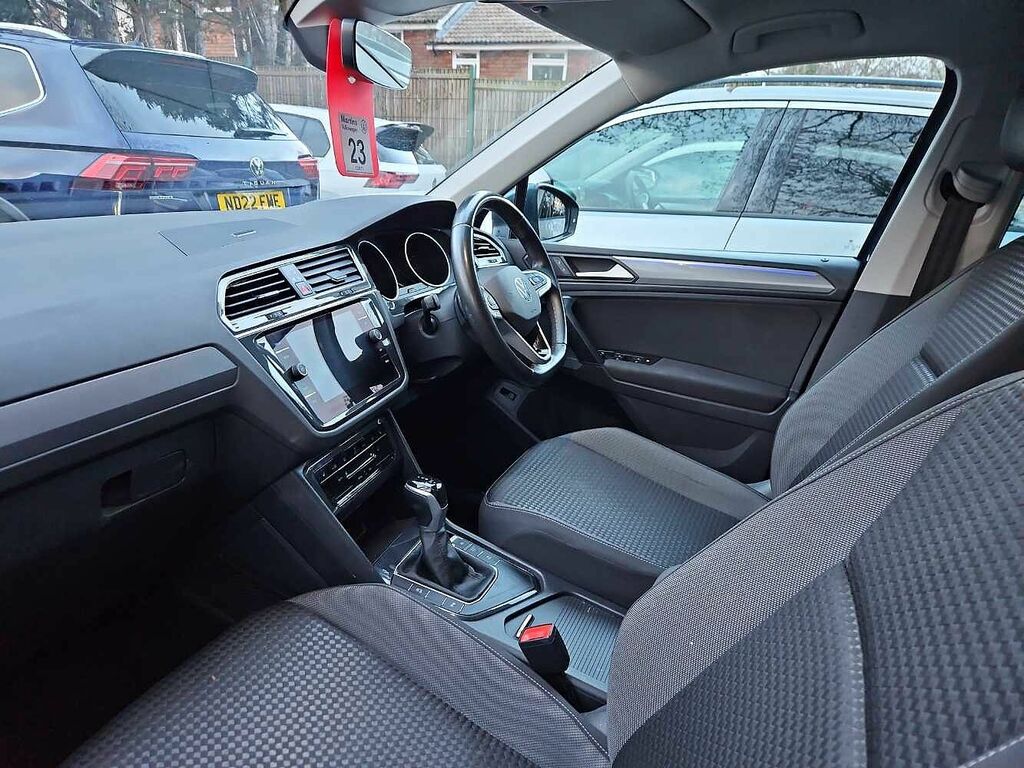 Volkswagen Tiguan 1.5 Tsi 150 Active Dsg RJ71TOH Blue #2
