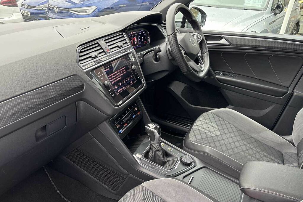 Volkswagen Tiguan 2.0 Tdi 4Motion R-line Dsg HG70MVF White #2