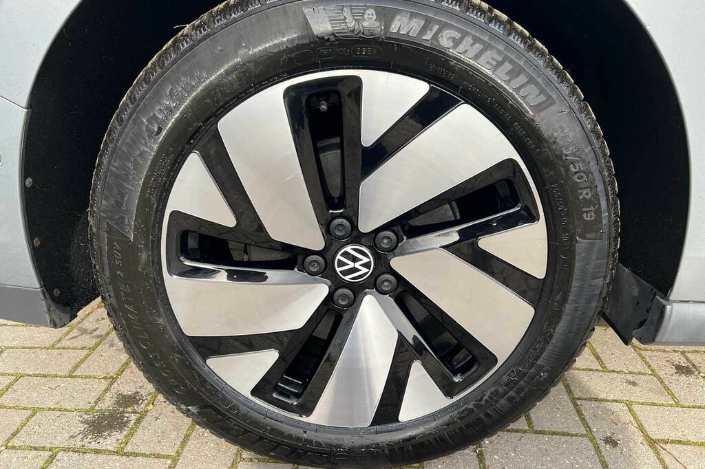 Volkswagen ID.Buzz Life Swb 204 Ps 77 Kwh Pro 1 Speed NG23XLB Silver #5