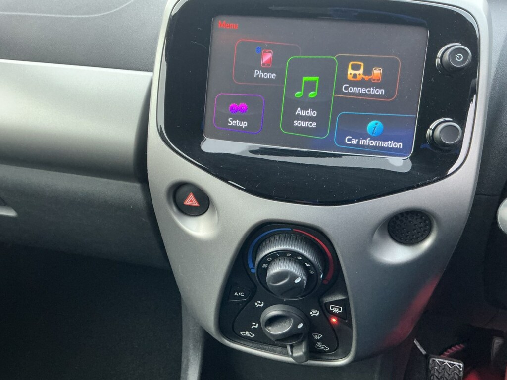 Peugeot 108 1.0 Active GF65KJJ Red #5