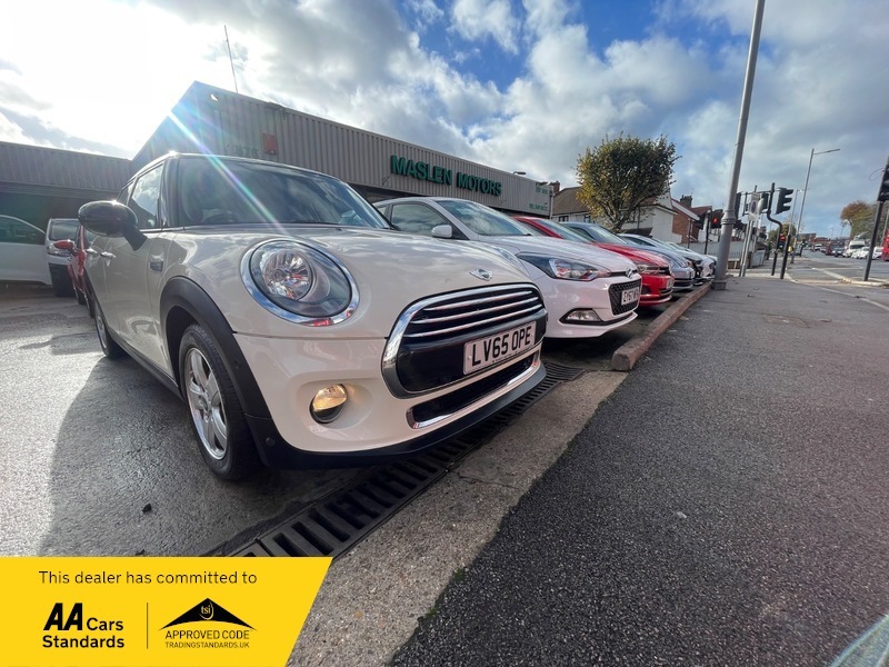 Mini Hatch Cooper White #4