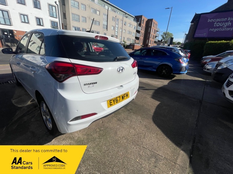 Hyundai I20 Mpi Se EY67WFM White #4