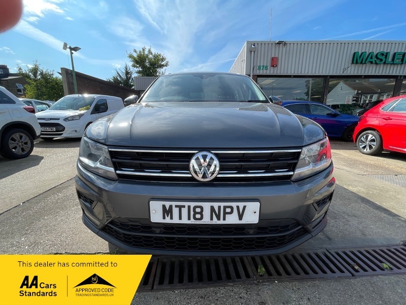 Volkswagen Tiguan Se Nav Tsi MT18NPV Grey #2