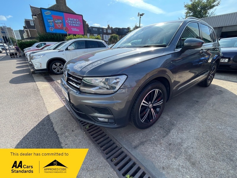Volkswagen Tiguan Se Nav Tsi MT18NPV Grey #3