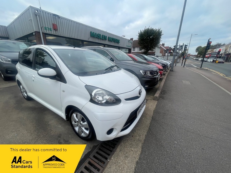 Toyota Aygo Vvt-i Move With Style YK63GEU White #3