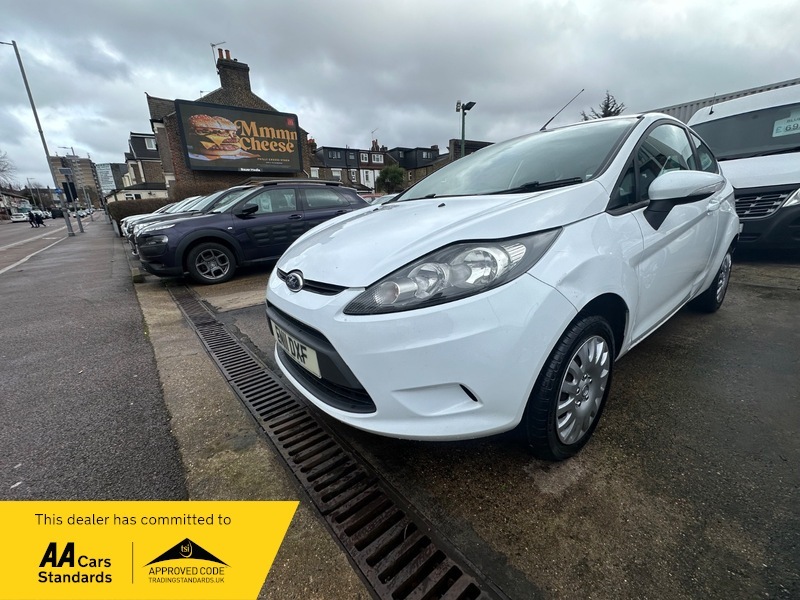 Ford Fiesta Edge White #4
