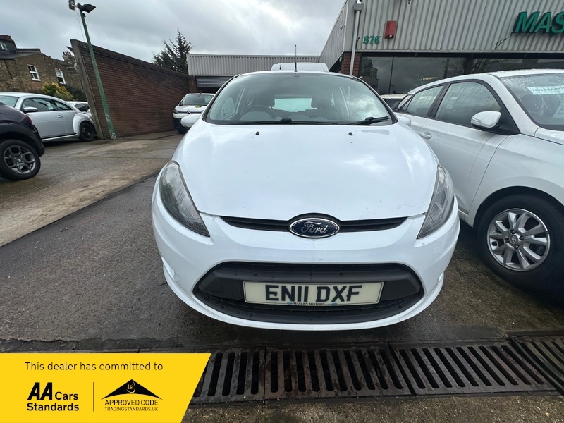 Ford Fiesta Edge White #2