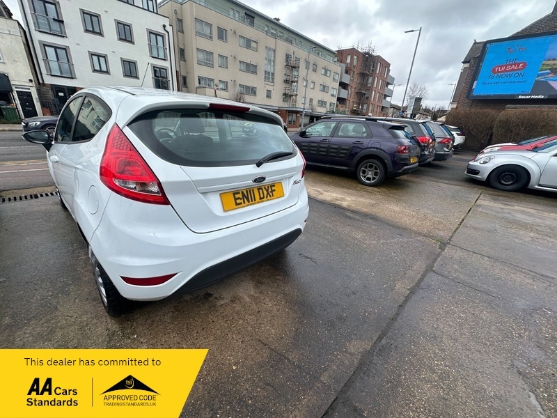 Ford Fiesta Edge White #6