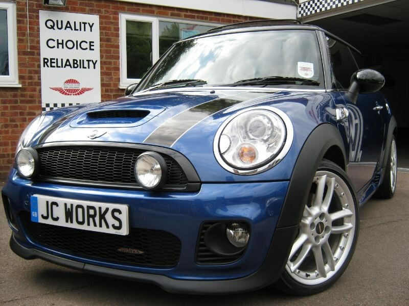 Mini Hatch Mini Specialist Buckinghamshire, Servicing Blue
