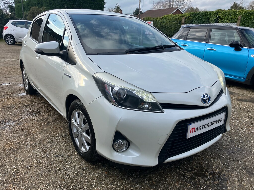 Toyota Yaris 1.5 Vvt-h T4 Hatchback Hybrid Cvt Euro  #2