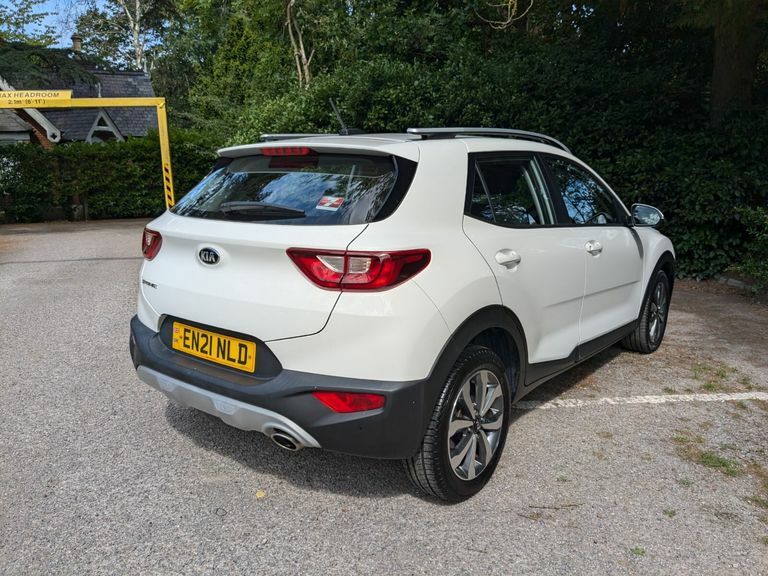 Kia Stonic 2 S-a EN21NLD White #5