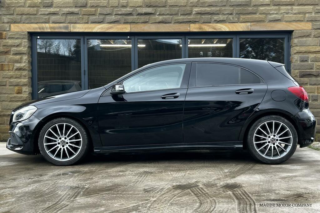 Mercedes-Benz A Class 2.1 A200d Amg Line Premium Hatchback LV16SOE Black #3