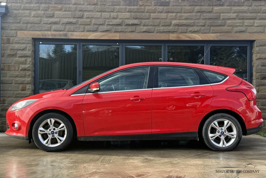 Ford Focus 1.6 Tdci Zetec Hatchback Euro 5 Red #3