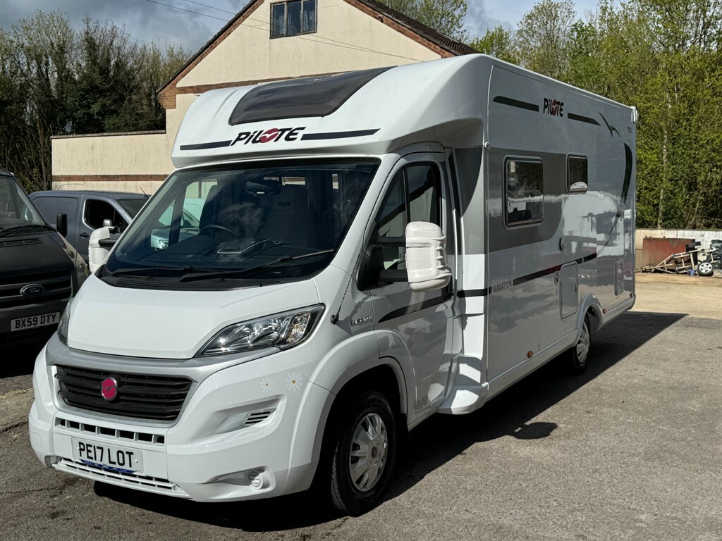 Fiat 2.3L Pilote Sensation 716P PE17LOT White