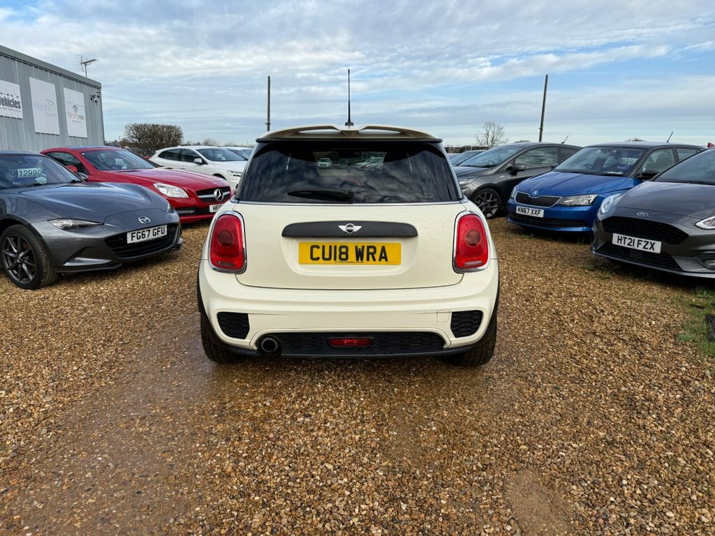 Mini Hatch 1.5L One 1499 Gt CU18WRA White #6