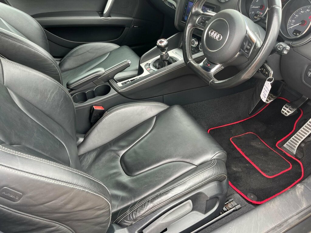 Audi TTS 2.0 Tfsi Black Edition Roadster White #5