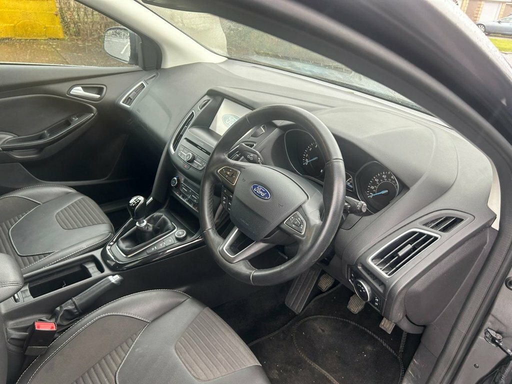 Ford Focus 1L Titanium X CN16DHU Grey #6