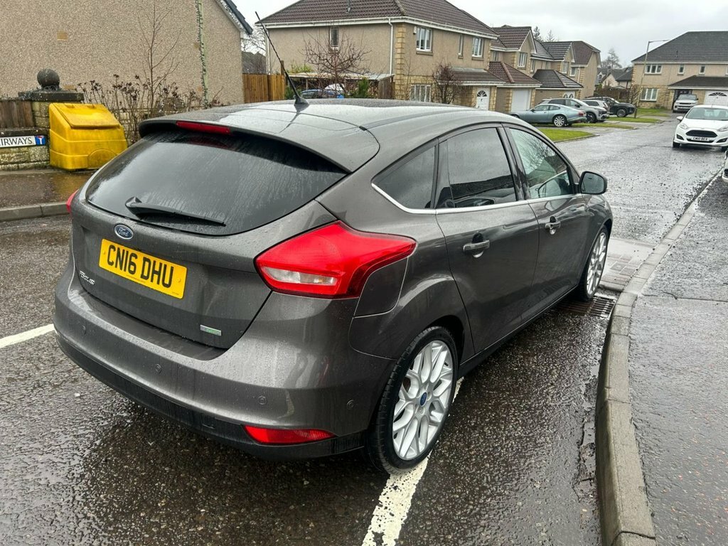 Ford Focus 1L Titanium X CN16DHU Grey #3