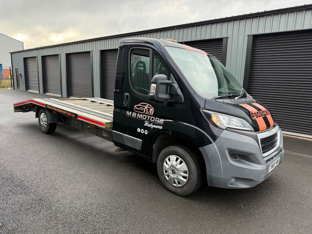 Peugeot Boxer 335 Blue Hdi White