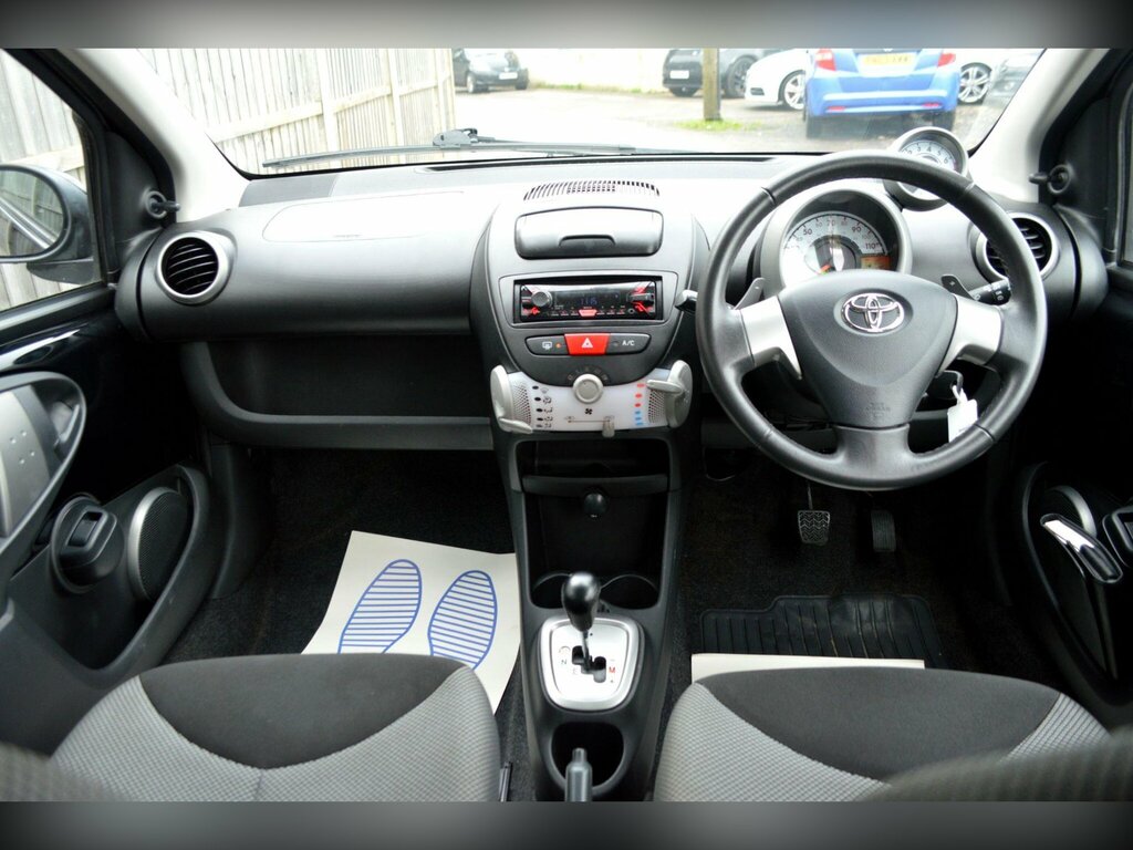 Toyota Aygo 1.0 Vvt-i Move Multimode Euro 5 LP14PTY Black #2