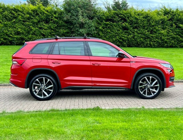 Skoda Kodiaq 2.0 Sportline Tdi Scr HV69UYO Red #5