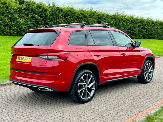 Skoda Kodiaq 2.0 Sportline Tdi Scr HV69UYO Red #3