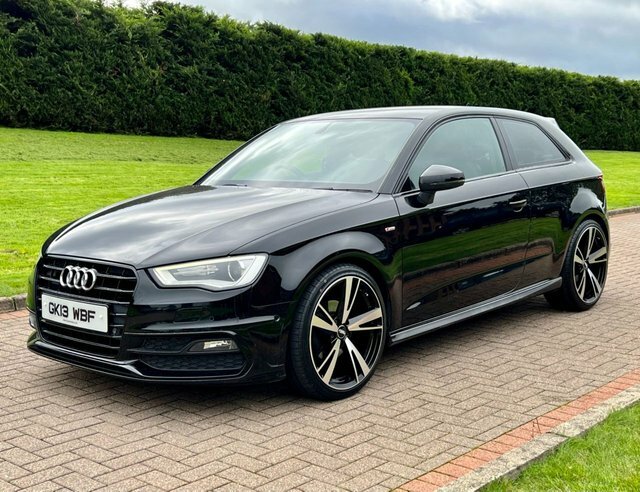 Audi A3 1.6 Tdi S Line Black #2