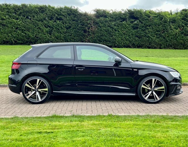 Audi A3 1.6 Tdi S Line Black #5