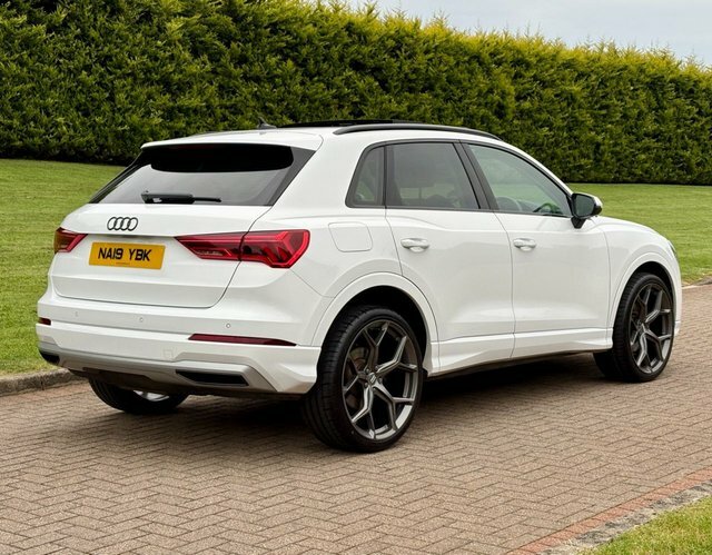 Audi Q3 2.0 Tdi 35 Sport NA19YBK White #3