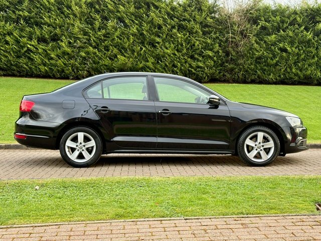 Volkswagen Jetta 1.6 Tdi Bluemotion Tech LG14YWE Black #6
