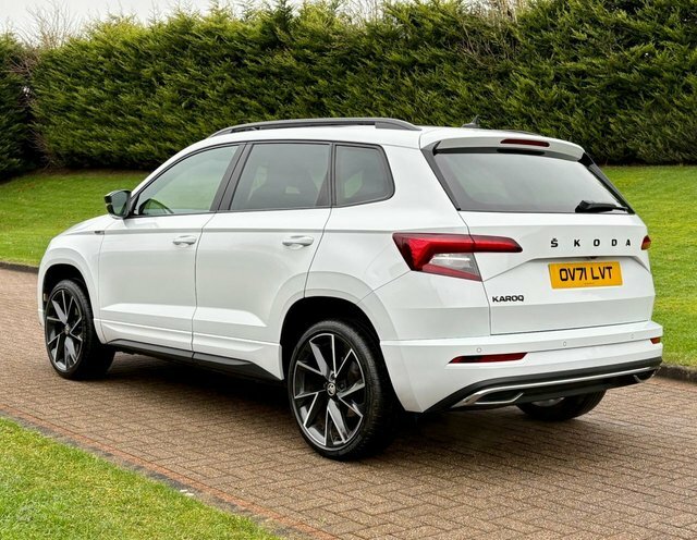 Skoda Karoq 1.5 Tsi Act Sportline OV71LVT White #4