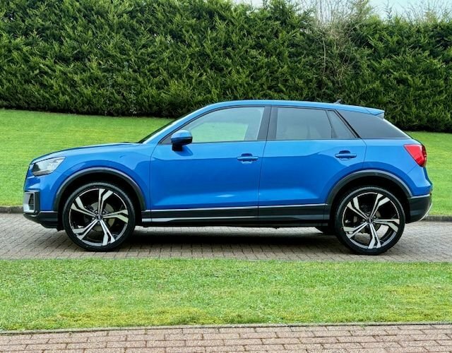 Audi Q2 1.6 Tdi 30 Sport KM19DXL Blue #6