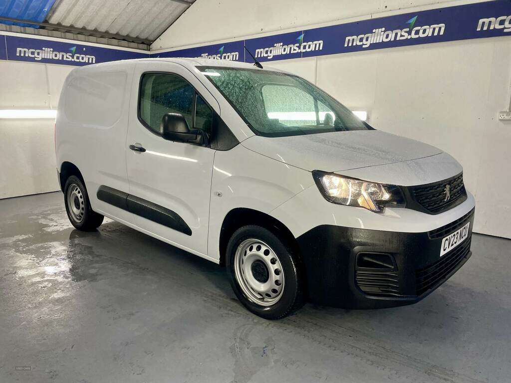 Peugeot Partner 1000 1.5 Bluehdi 100 Professional Premium Van CV23NCU White #4
