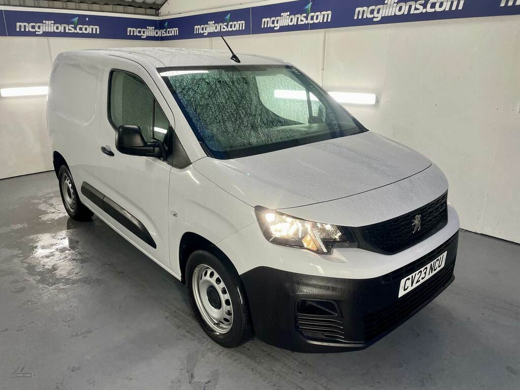 Peugeot Partner 1000 1.5 Bluehdi 100 Professional Premium Van CV23NCU White #2