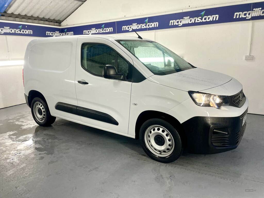 Peugeot Partner 1000 1.5 Bluehdi 100 Professional Premium Van CV23NCU White #3
