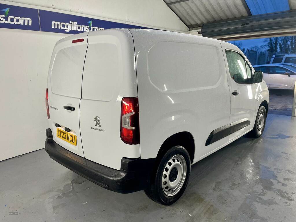Peugeot Partner 1000 1.5 Bluehdi 100 Professional Premium Van CV23NCU White #6