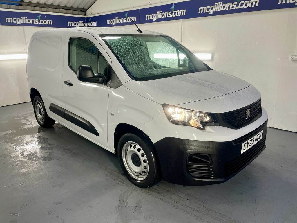 Peugeot Partner 1000 1.5 Bluehdi 100 Professional Premium Van White